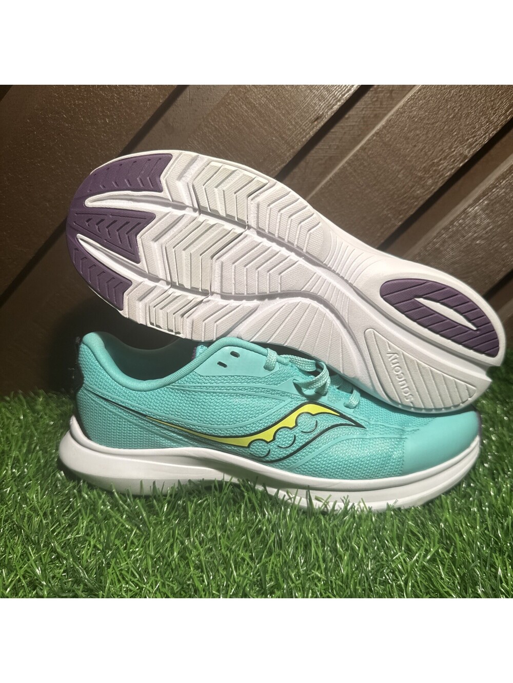 Saucony Kinvara 13 Mint Green Youth Running Shoes Size 6M Purple SK165522 NWOB